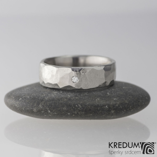 Prsten kovaná nerezová ocel - Draill + čirý diamant 1,5 mm - vel. 48