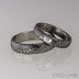 Ručně kované snubní prsteny damasteel - Prima + diamant 1,5 mm, struktura dřevo, lept tmavý hrubý