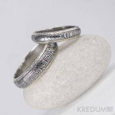 Stříbrné snubní prsteny a damasteel - Luna - kolečka