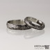Kovan nerezov snubn prsten - Klsek tmav - velikosti 53/4 mm a 67/5 mm