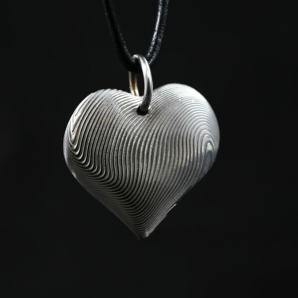 Srdko s okem, devo - romantick pvsek z nerez oceli damasteel, CR6560