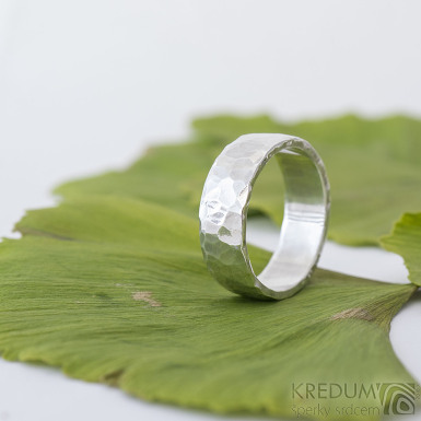 Natura silver - Stříbrný kovaný snubní prsten