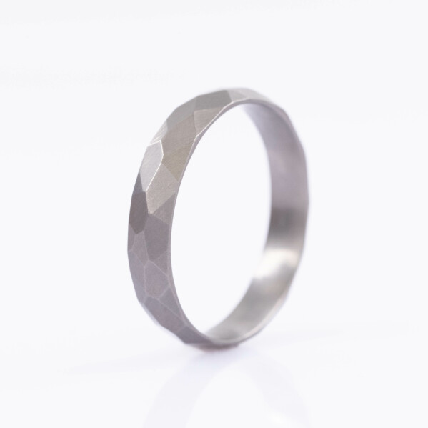 Rock titan - matn� - vel. 66,5 - Kovan� snubn� prsten - CR6229