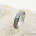 Zsnubn prsten se safrem - Prima damasteel, struktura devo, lept tmav hrub, profil B, vel. 59, ka 5 mm, tlouka stedn - k 4608
