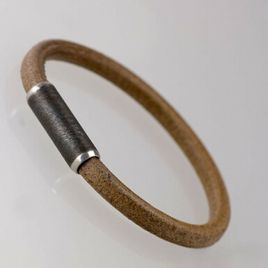 Brown leather bracelet Samuel + steel bead dark bright edges