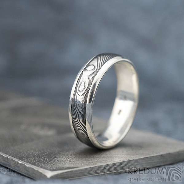 Luna - dřevo - Stříbrné snubní prsteny a damasteel - 53, šířka 5,5, tloušťka 1,6 mm, lept 100% TM, B - S1355 (5)