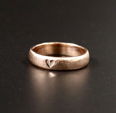 Prima gold red and engraved heart - gold ring