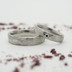 Snubní prsteny damasteel - Natura a broušený safír 1,7 mm vsazený do stříbra, vzor dřevo, lept světlý střední, velikost 52, šířka 4 mm, tloušťka 1,6 mm - fl 4074917