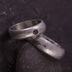 Run kovan snubn prsteny damasteel - Prima a ern diamant 2,3 mm, vzor rky, lept svtl stedn, profil A