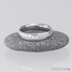 Zásnubní prsten damasteel - Prima a broušený kámen vel. do 2 mm ve stříbře, dřevo - moissanite - K 3848