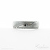Ručně kovaný snubní prsten damasteel - Prima, dřevo, lept tmavý hrubý + 1,7 mm černý diamant, vel. 58, šířka 5,5, tloušťka nad 2 mm (silný), profil B - k 6215