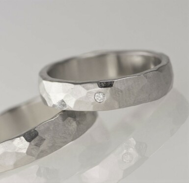 Natura and diamond 1.7 mm - shiny - stainless steel hammered wedding ring