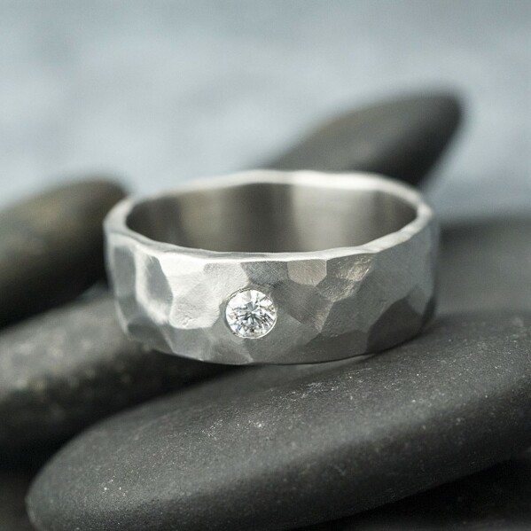 Run kovan zsnubn nebo snubn prsten s diamantem 2,7 mm - velikost 53, ka 6 mm, tlouka hlavy 1,9 mm, tlouka do dlan slab, matn, profil C - k 1792
