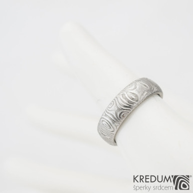 Prima kolečka - Kovaný snubní prsten z oceli damasteel, SK977