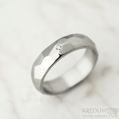 Skalk a ir diamant 1,5 mm - velikost 51, ka 5 mm, leskl - Nerezov snubn prsteny - k 1443 (2)