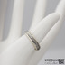 Kasiopea white - Zlatý snubní prsten a damasteel čárky, vel. 52