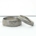 ručně kované snubní prsteny z titanu - Natura  - velikost 54, šířka 3,5 mm, tlabý, profil C+CF, matný a velikost 63, šířka 7 mm, tlabý, profil C+CF, matný - K 4916