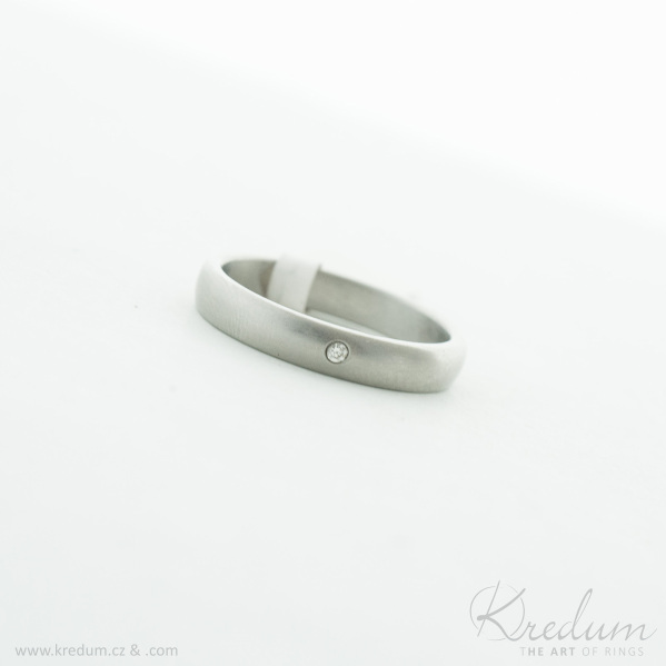 Prima nerez matn + 1,5 mm ir diamant - kovan snubn prsten z nerezov oceli, V5298