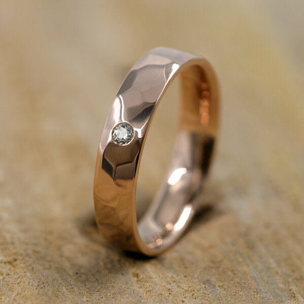 Rock gold red a diamant 2 mm - leskl� - zlat� snubn� prsten 