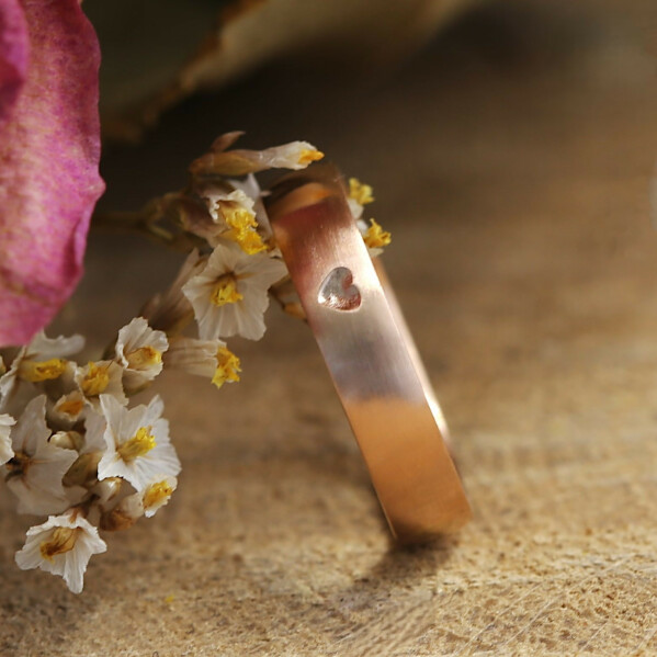 Prima gold red a ryt srdko - matn - zlat snubn prsten