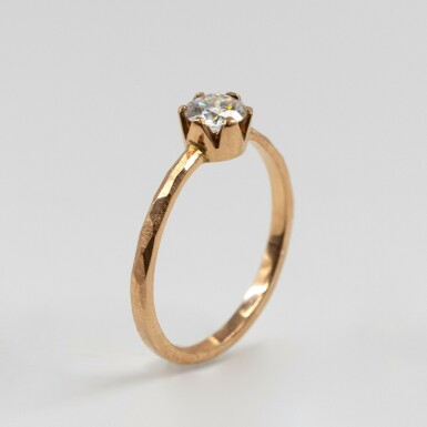 Red Kiss - zlat prsten s moissanitem 